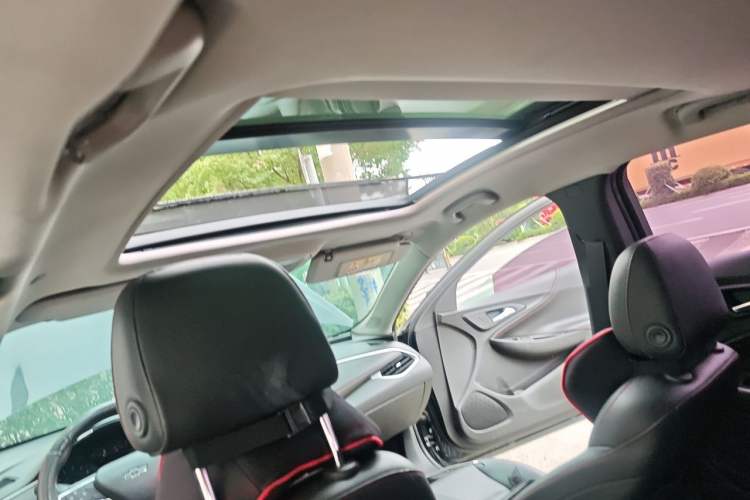 Used Chevrolet Malibu XL 2019 Redline 550T Automatic Sport Edition Headliner