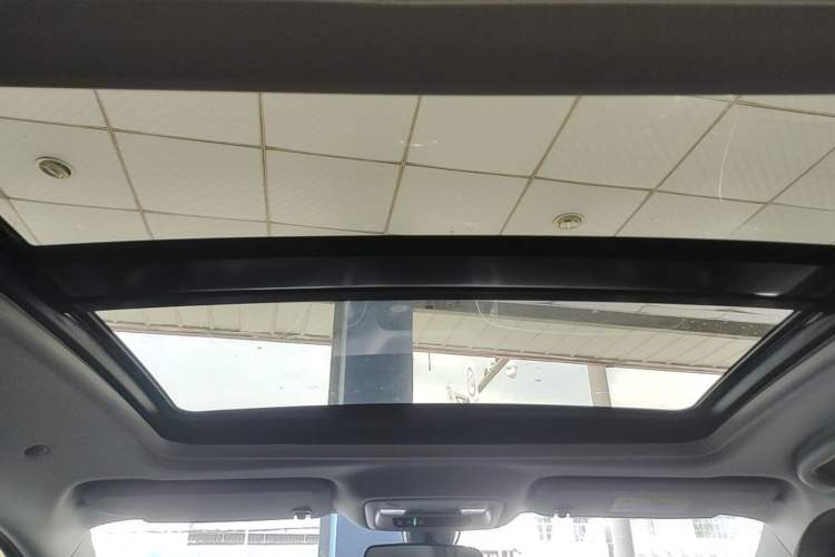 Used Chevrolet Malibu XL 2019 Redline 550T Automatic Sport Edition Headliner