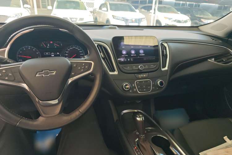 Used Chevrolet Malibu XL 2019 Redline 550T Automatic Sport Edition Interior 3