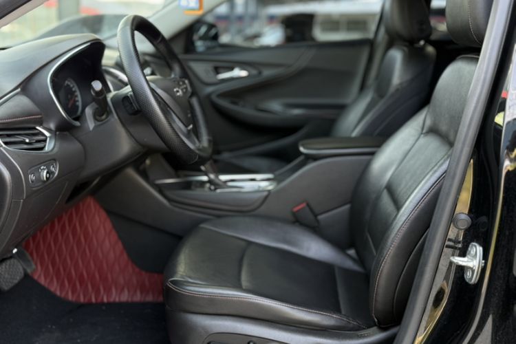 Used Chevrolet Malibu XL 2019 Redline 550T Automatic Sport Edition Interior 5