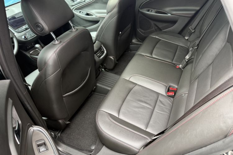 Used Chevrolet Malibu XL 2019 Redline 550T Automatic Sport Edition Interior 7