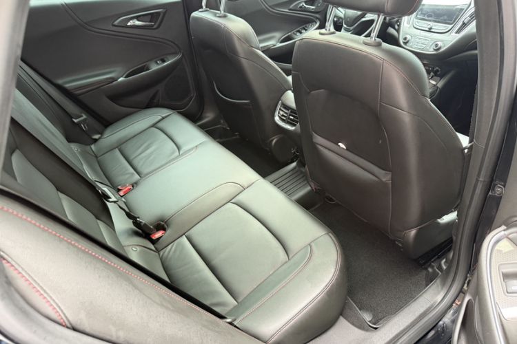 Used Chevrolet Malibu XL 2019 Redline 550T Automatic Sport Edition Interior 8