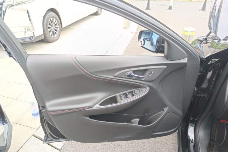 Used Chevrolet Malibu XL 2019 Redline 550T Automatic Sport Edition Left Front Door Interior