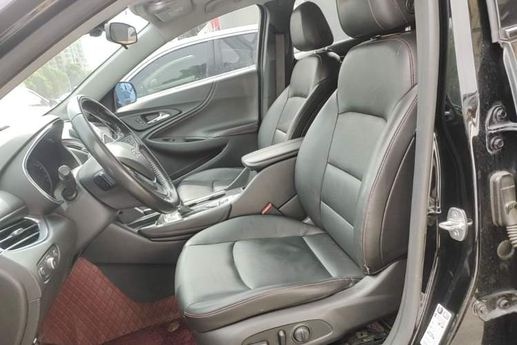 Used Chevrolet Malibu XL 2019 Redline 550T Automatic Sport Edition Left Front Seat