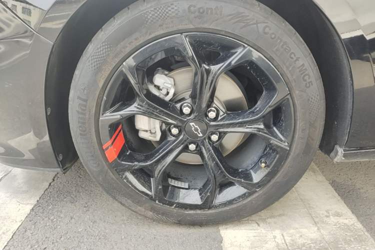 Used Chevrolet Malibu XL 2019 Redline 550T Automatic Sport Edition Left Front Wheel Hub