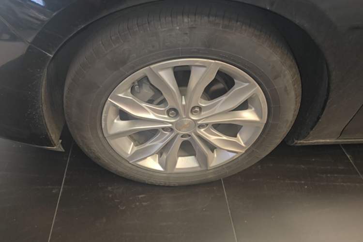 Used Chevrolet Malibu XL 2019 535T CVT Active Version Left Front Wheel Hub