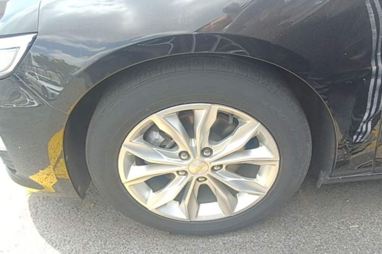 Used Chevrolet Malibu XL 2019 535T CVT Active Version Left Front Wheel Hub