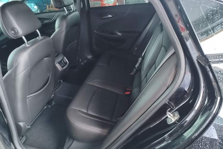 Used Chevrolet Malibu XL 2019 Redline 550T Automatic Sport Edition Left Rear Seat