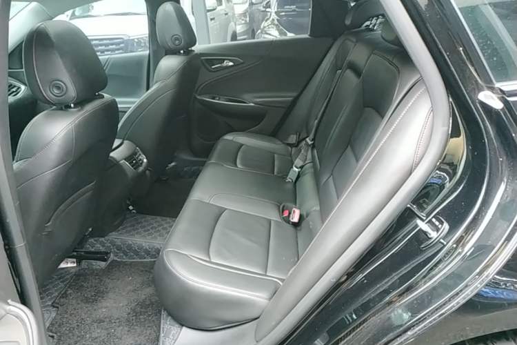 Used Chevrolet Malibu XL 2019 Redline 550T Automatic Sport Edition Left Rear Seat