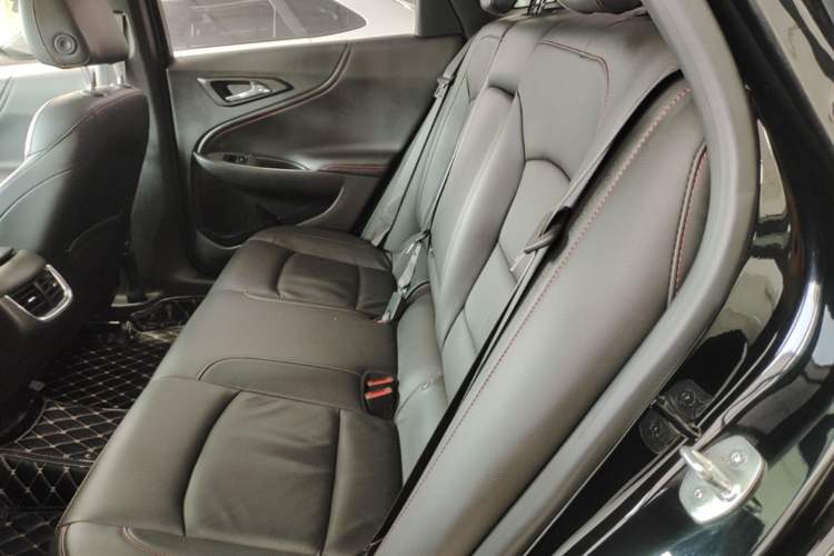 Used Chevrolet Malibu XL 2019 Redline 550T Automatic Sport Edition Left Rear Seat