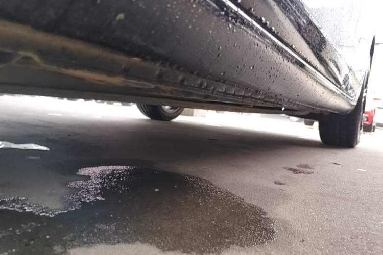 Used Chevrolet Malibu XL 2019 Redline 550T Automatic Sport Edition Left Side Sill