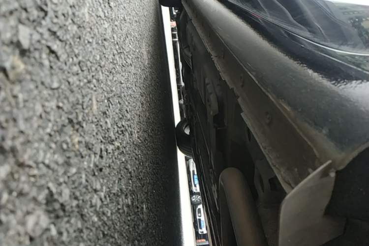 Used Chevrolet Malibu XL 2019 Redline 550T Automatic Sport Edition Left Side Sill
