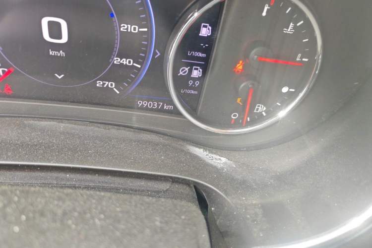 Used Chevrolet Malibu XL 2019 Redline 550T Automatic RuiLian Edition Odometer Close Up
