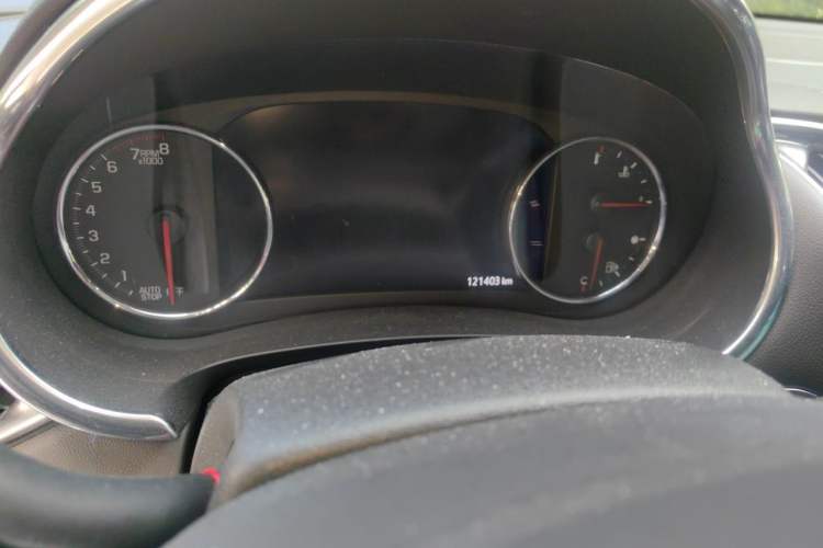 Used Chevrolet Malibu XL 2019 Redline 550T Automatic Smart Edition Odometer Close Up