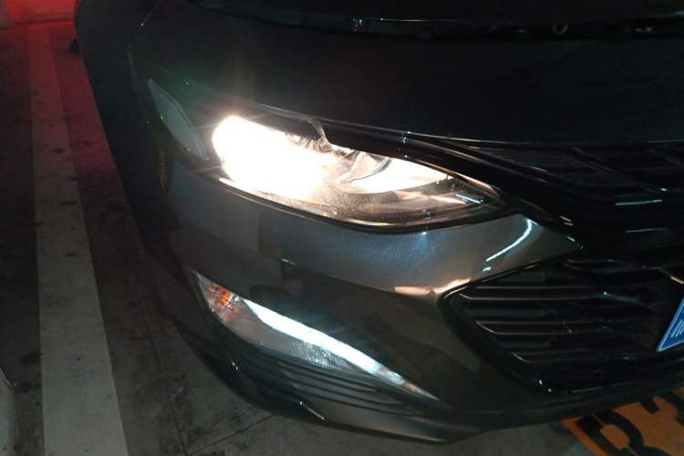 Used Chevrolet Malibu XL 2019 Redline 550T Automatic Sport Edition Right Front Headlight