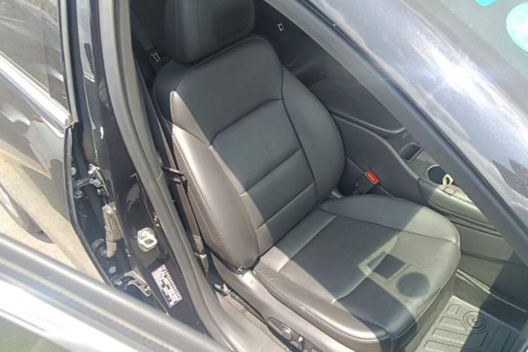 Used Chevrolet Malibu XL 2019 535T CVT Active Version Right Front Seat