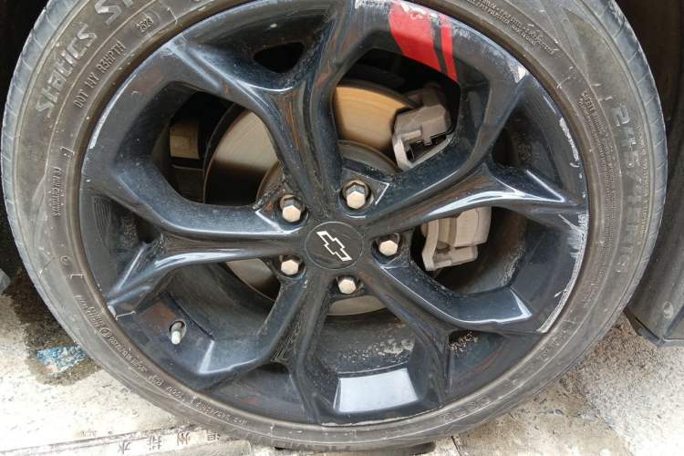 Used Chevrolet Malibu XL 2019 Redline 550T Automatic Sport Edition Right Front Wheel Hub