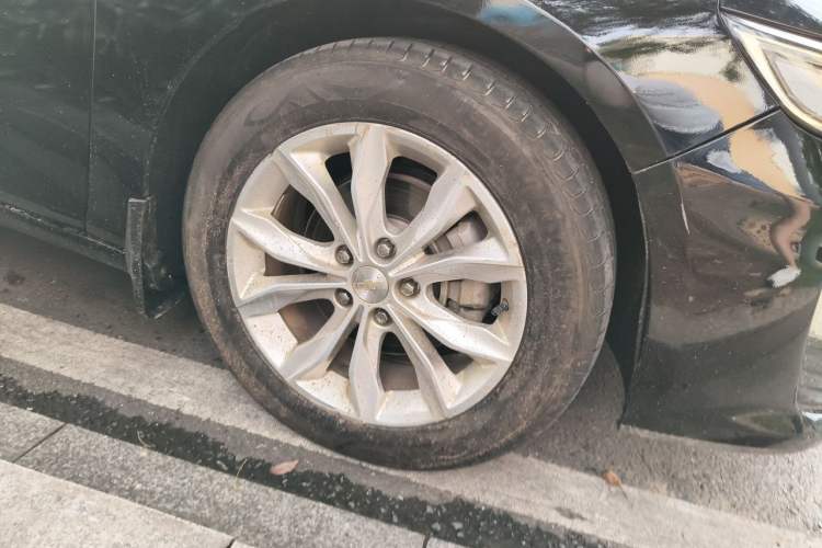 Used Chevrolet Malibu XL 2019 535T CVT Active Version Right Front Wheel Hub