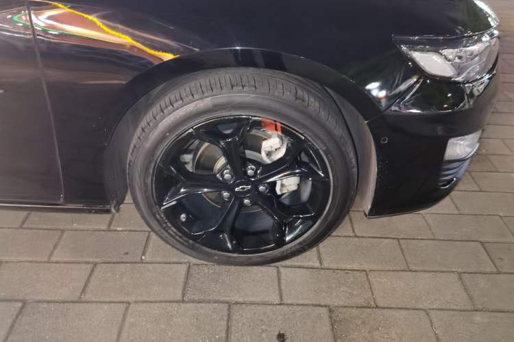 Used Chevrolet Malibu XL 2019 Redline 550T Automatic Smart Edition Right Front Wheel Hub