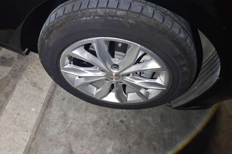 Used Chevrolet Malibu XL 2019 535T CVT Active Version Right Front Wheel Hub