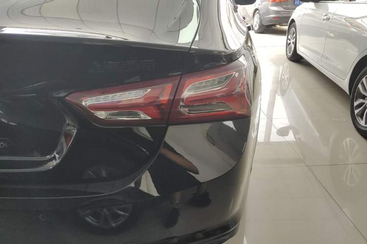 Used Chevrolet Malibu XL 2019 Redline 550T Automatic Sport Edition Right Rear Taillight