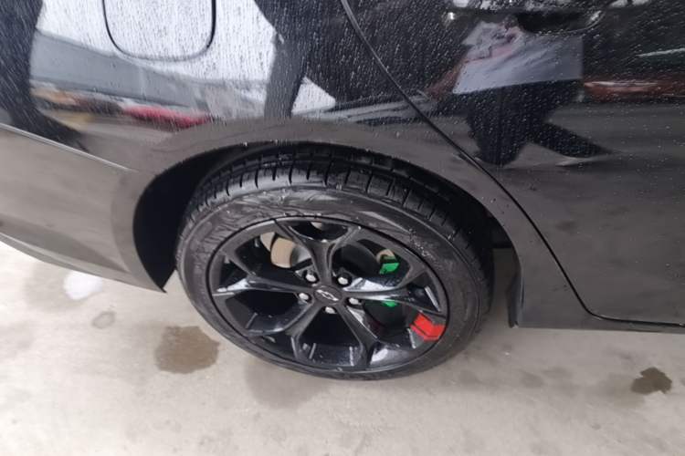 Used Chevrolet Malibu XL 2019 Redline 550T Automatic Sport Edition Right Rear Wheel Hub