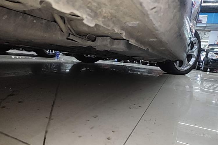 Used Chevrolet Malibu XL 2019 Redline 550T Automatic RuiLian Edition Right Side Sill
