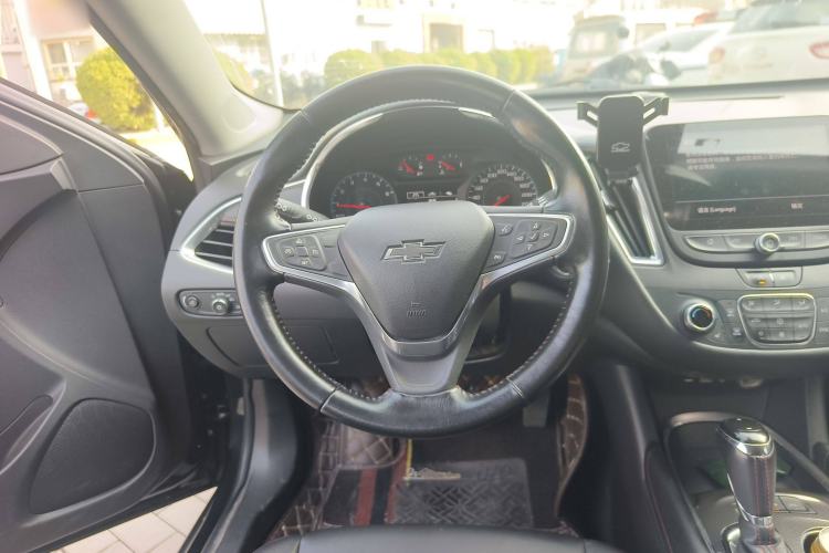 Used Chevrolet Malibu XL 2019 Redline 550T Automatic Sport Edition Steering Wheel