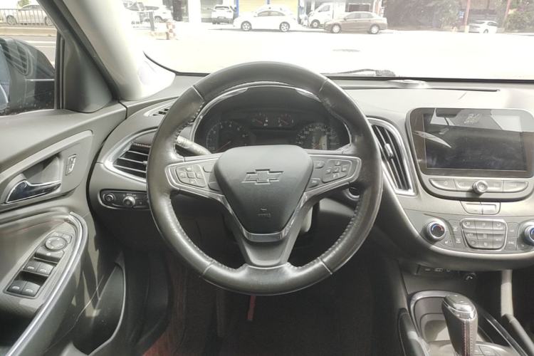 Used Chevrolet Malibu XL 2019 Redline 550T Automatic Sport Edition Steering Wheel