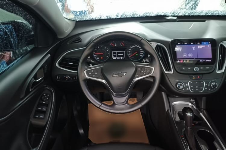 Used Chevrolet Malibu XL 2019 Redline 550T Automatic Sport Edition Steering Wheel