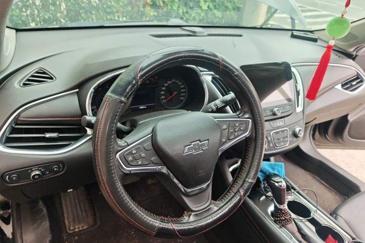 Used Chevrolet Malibu XL 2019 Redline 550T Automatic Sport Edition Steering Wheel