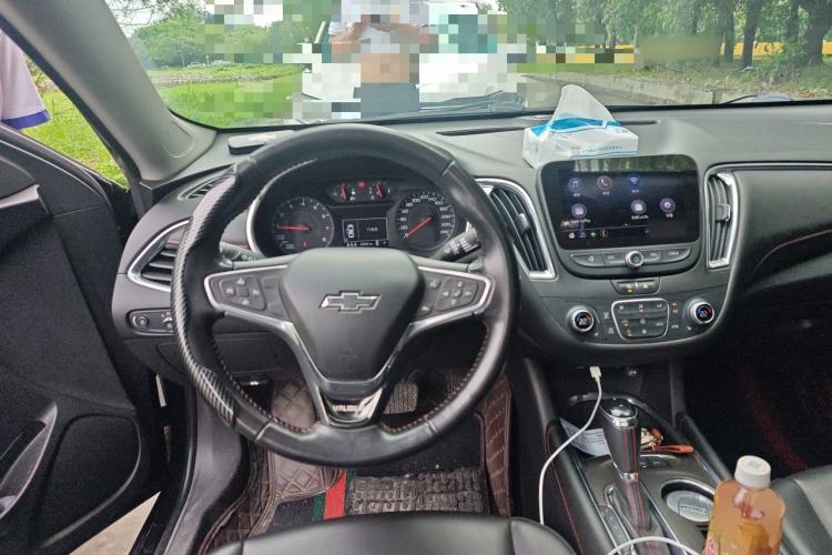 Used Chevrolet Malibu XL 2019 Redline 550T Automatic Sport Edition Steering Wheel