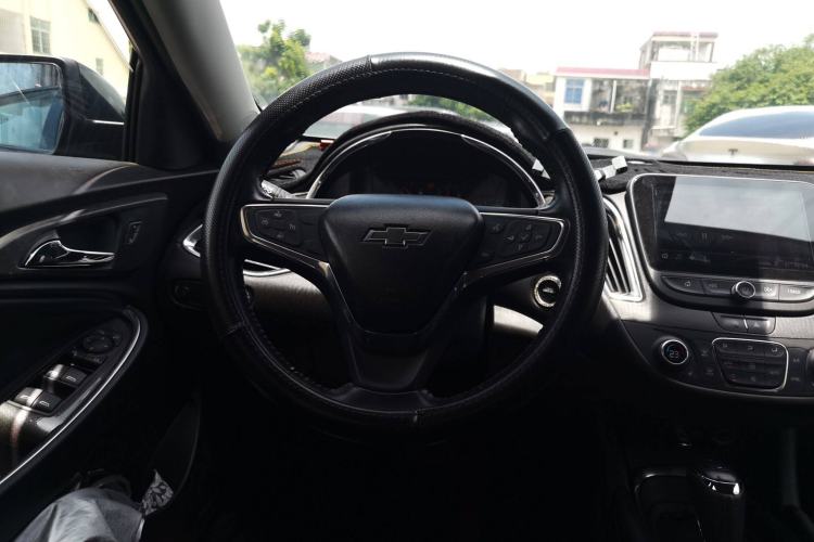 Used Chevrolet Malibu XL 2019 Redline 550T Automatic Sport Edition Steering Wheel