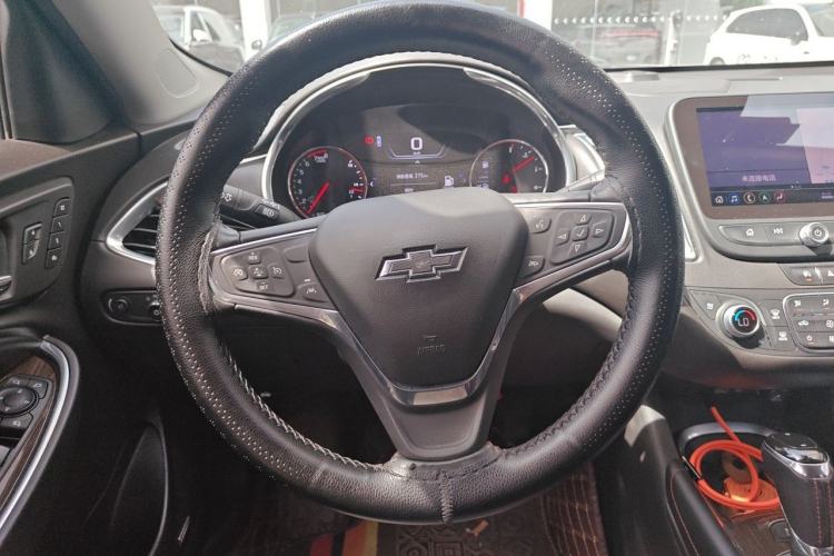 Used Chevrolet Malibu XL 2019 Redline 550T Automatic Smart Edition Steering Wheel