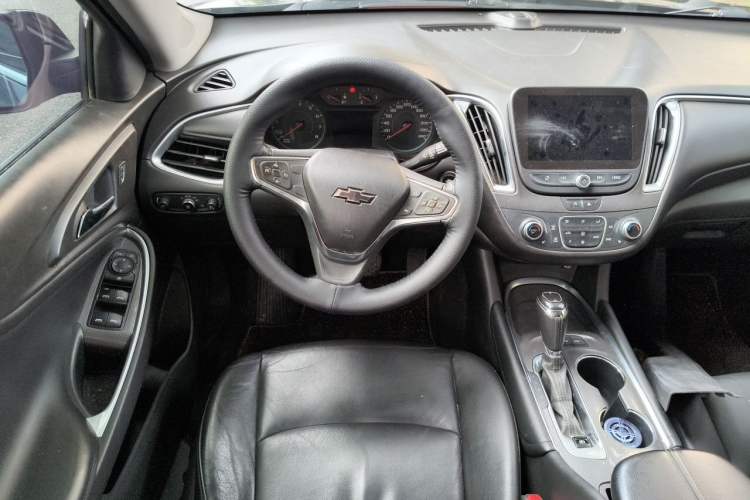 Used Chevrolet Malibu XL 2019 535T CVT Active Version Steering Wheel
