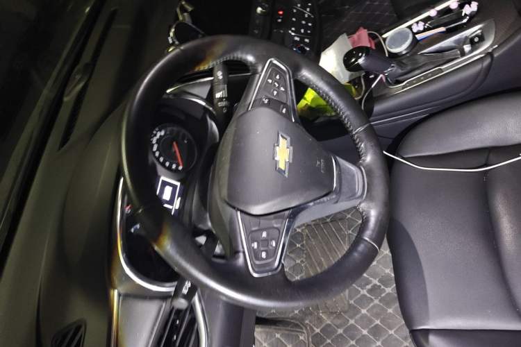 Used Chevrolet Malibu XL 2019 535T CVT Active Version Steering Wheel
