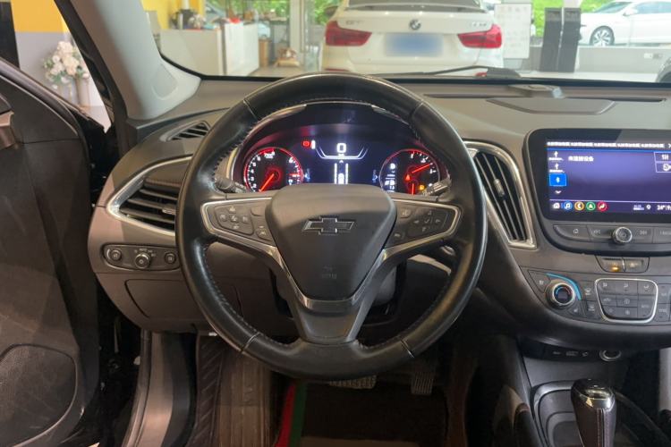 Used Chevrolet Malibu XL 2019 Redline 550T Automatic Smart Edition Steering Wheel