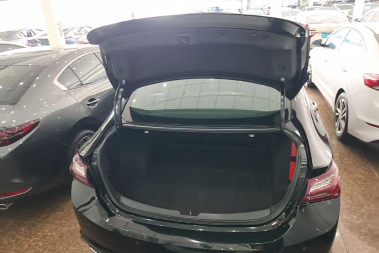 Used Chevrolet Malibu XL 2019 Redline 550T Automatic RuiLian Edition Trunk
