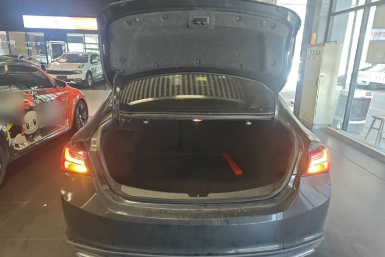 Used Chevrolet Malibu XL 2019 535T CVT Active Version Trunk