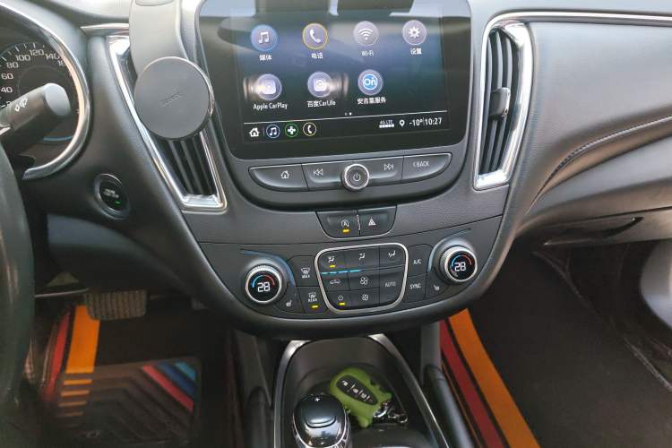 Used Chevrolet Malibu XL 2019 Redline 550T Automatic Sport Edition Audio And AC Panel