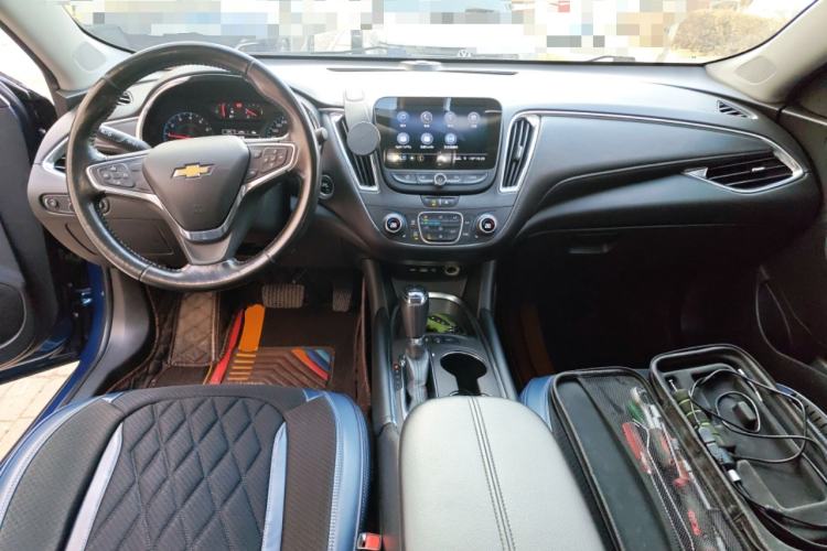 Used Chevrolet Malibu XL 2019 Redline 550T Automatic Sport Edition Center Console