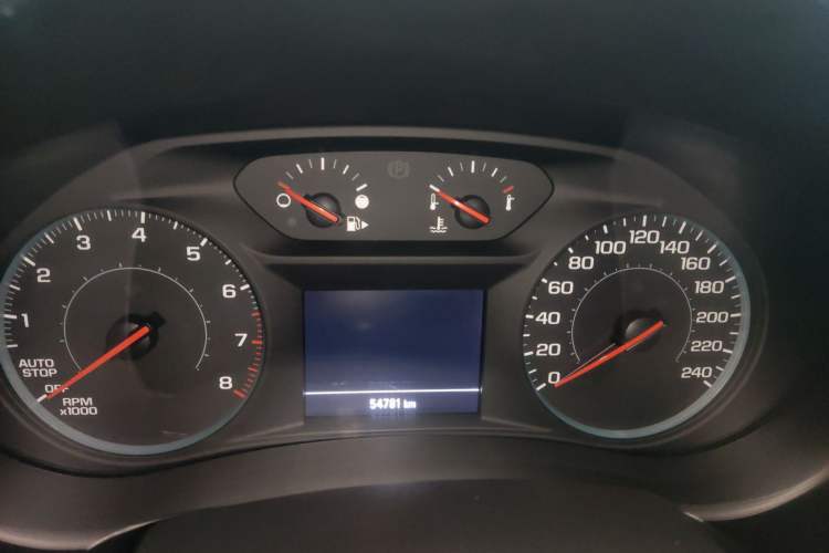 Used Chevrolet Malibu XL 2019 550T Automatic Sapphire Blue Limited Edition Odometer Close Up