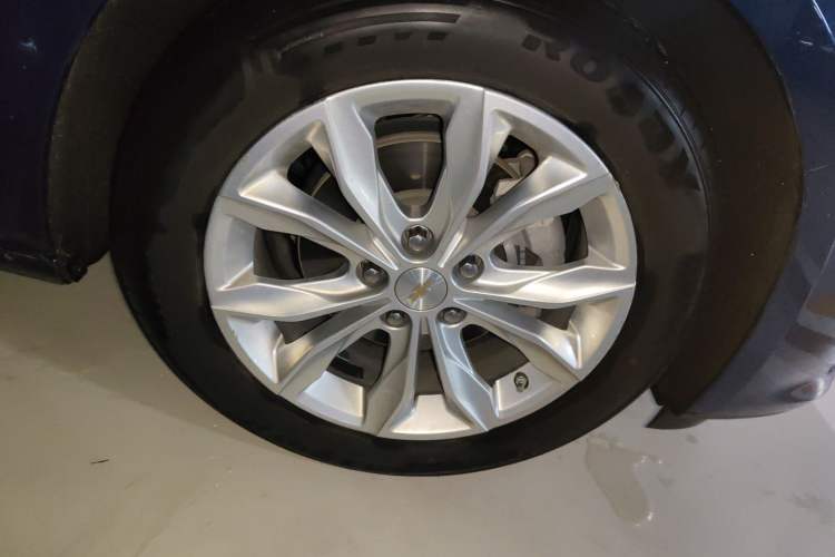 Used Chevrolet Malibu XL 2019 535T CVT Active Version Right Front Wheel Hub