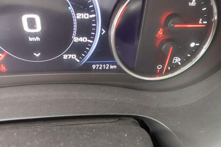 Used Chevrolet Malibu XL 2019 Redline 550T Automatic RuiLian Edition Odometer Close Up