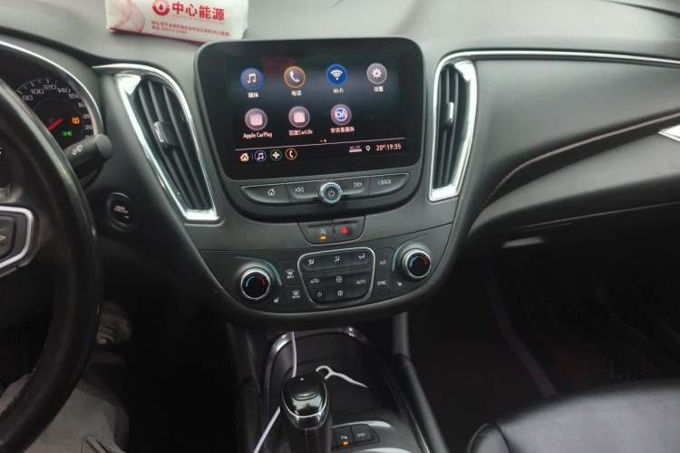 Used Chevrolet Malibu XL 2019 Redline 550T Automatic Sport Edition Audio And AC Panel
