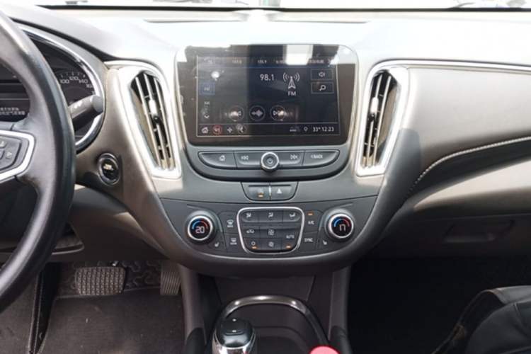 Used Chevrolet Malibu XL 2019 535T CVT Active Version Audio And AC Panel
