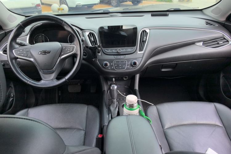 Used Chevrolet Malibu XL 2019 535T CVT RuiLian Edition Center Console