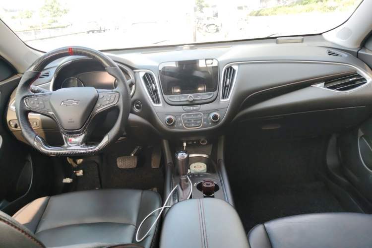 Used Chevrolet Malibu XL 2019 Redline 550T Automatic RuiLian Edition Center Console
