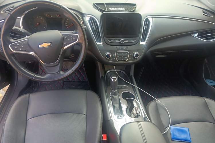 Used Chevrolet Malibu XL 2019 535T CVT Active Version Center Console