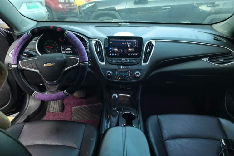 Used Chevrolet Malibu XL 2019 535T CVT Active Version Center Console